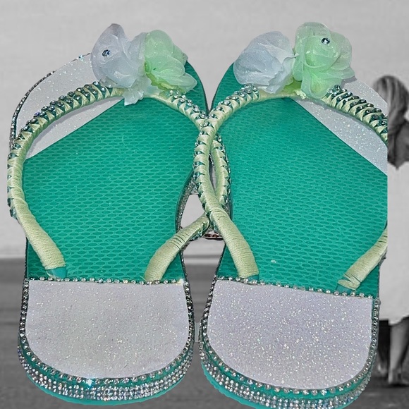 Old navy flip flops| Bridal Shoes| Beach Wedding| Mint Green Size 7-8| crystals - Picture 5 of 16